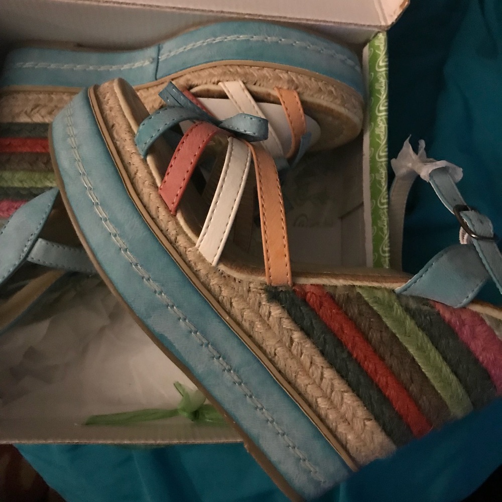 Wedge sandals